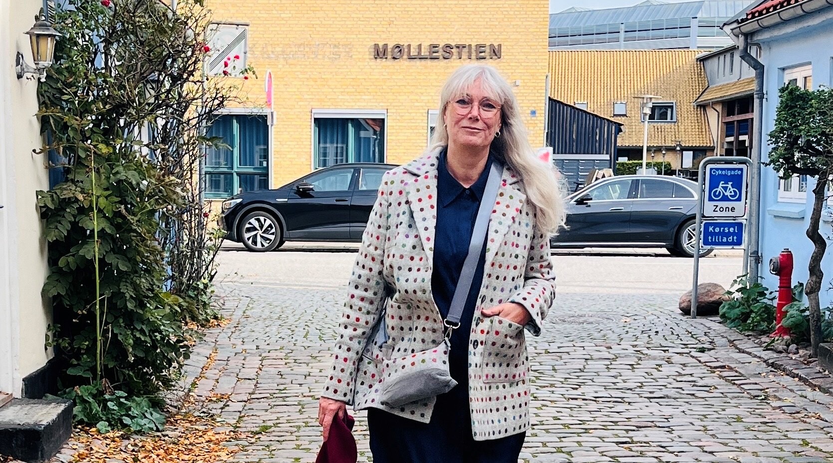 Grey dotted tweed blazer with matching bag