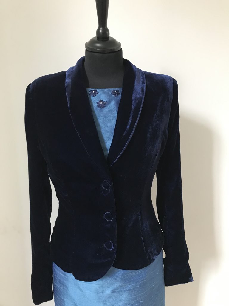 silk velvet jacket for mother of the bride at winter wedding